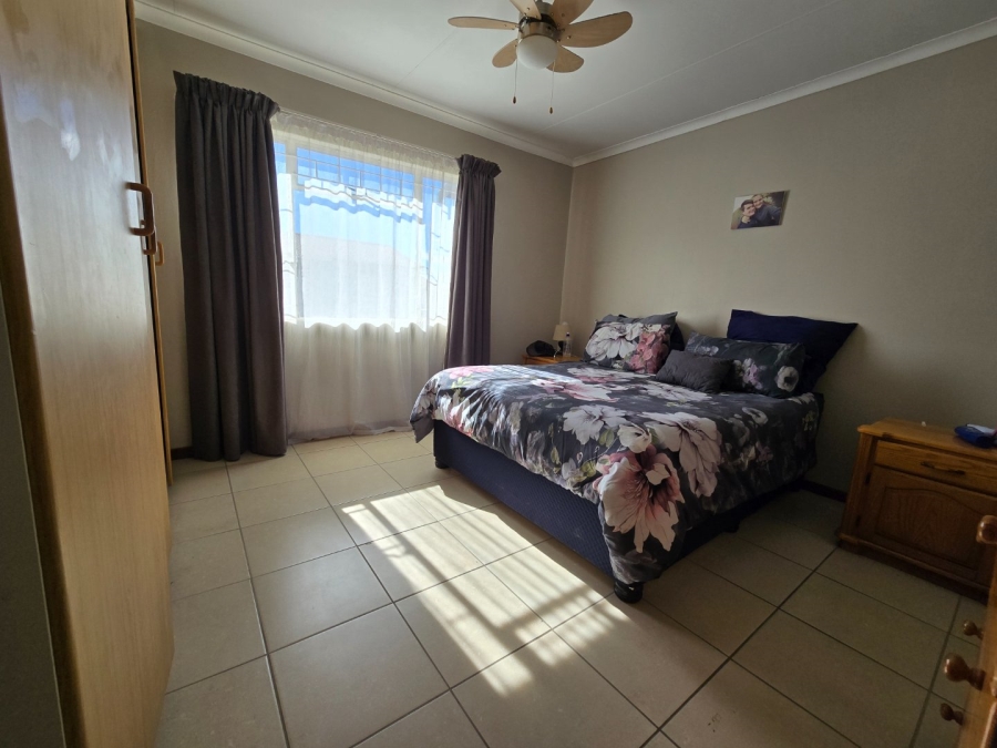 2 Bedroom Property for Sale in Van Der Hoff Park North West